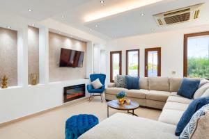 Alkistias & Konstantinos Villa