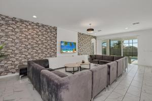 American Secret 10 BED 7 Miles to Disney