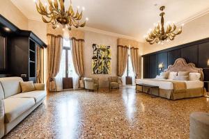 Suite with Balcony room in Hotel Aquarius Venice-Ascend Hotel Collection