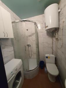 Евро студия возле метро Академика Павлова