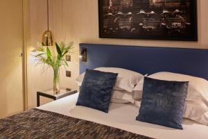 Hotels Hotel Atmospheres : photos des chambres