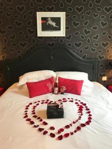 Hotels The Originals Boutique, Hotel Le Londres, Saumur (Qualys-Hotel) : photos des chambres