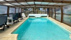 Maisons de vacances Gite du vigneron au pays de padirac piscine couverte chauffee : photos des chambres