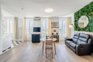 Aurora LovRoom Proche de Saint Charles