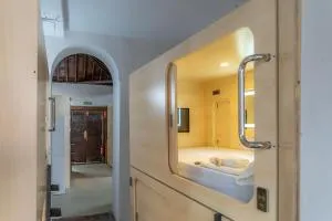 HosteLit, Capsule Hostel - 上布雷尼亚