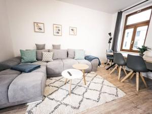 ⋙ Stilvolle Wohnung mit 2 Schlafzimmern & Balkon ⋘