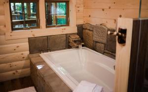 Treehouse #1 by Amish Country Lodging