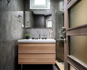 New Apartment in the Heart of Plaka