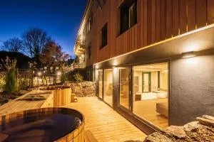 Logis Hôtel Restaurant & Spa La Rochette - 特鲁瓦埃皮