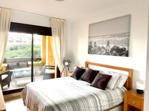 Duquesa Village (La Casa del Loonos)