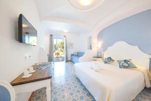 Deluxe Double or Twin Room with Garden View room in Hotel Terme Providence