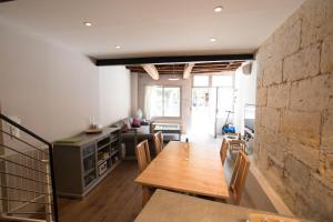 Maisons de vacances La Place, Clim - Double Terrasse : photos des chambres