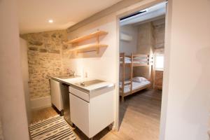 Maisons de vacances La Place, Clim - Double Terrasse : photos des chambres