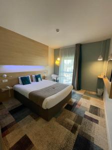 Hotels Kyriad Le Mans Est : Chambre Double Supérieure