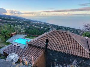 Villa El Topo -Piscina privada - Private pool - by Rural La Palma