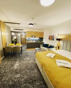 Luxapartmanbesenova Hotel Akvamarin - 尼兹马拉提尼