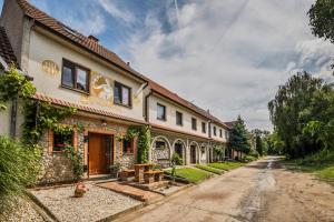 Vinoza - ubytování a vinný sklep v Moravském Toskánsku