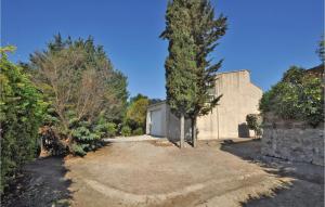 Maisons de vacances Nice Home In Saint Cannat With Wifi : photos des chambres