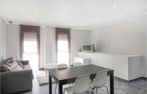 Lovely Apartment In Dolores With Wifi