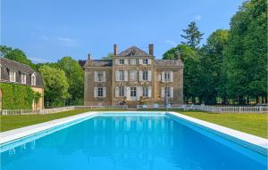 Amazing Home In St Michel D,chavaignes With Wifi, Private Swimming Pool And Outdoor Swimming Pool