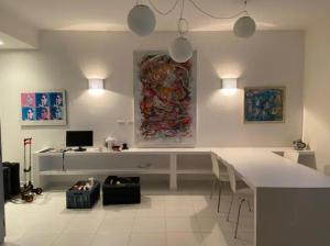 Apto. Leme 10º andar frente para o mar (vista espetacular)