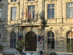 Maisons de vacances Gite climatise avec piscine sur les hauteurs de Bollene : photos des chambres