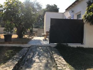 Maisons de vacances Gite climatise avec piscine sur les hauteurs de Bollene : photos des chambres