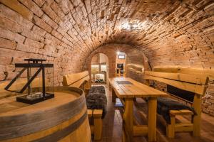 Vinoza - ubytování a vinný sklep Velké Bílovice Rulandová