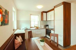Apartment in Naz-Sciaves with garden