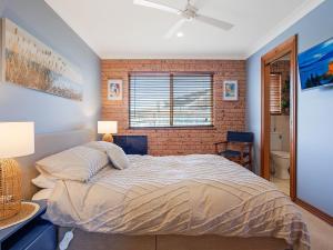 Grand Pacific 2 Unit 4 -Omaroo - First Floor