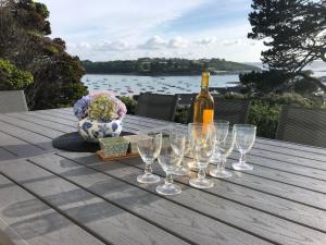 Maisons de vacances Holiday Home in Terenez with Stunning Sea View : photos des chambres
