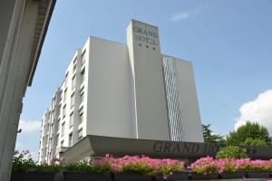 Hotels Grand Hotel : photos des chambres