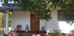 Dihein surf Hostel - 米迪加马东