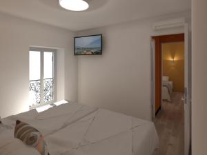 Family Room room in Hôtel L'Éphèbe