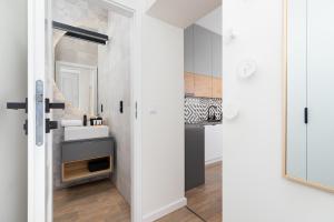 Studio Cracow Wawrzyńca by Renters