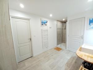 LAnnexe- guest house avec piscine studio avec coin chambre