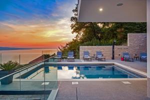 Villa Dispet, sea view, pool, jacuzzi, sauna, cinema