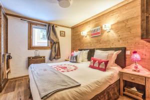 Hotels Les Monts Charvin : photos des chambres