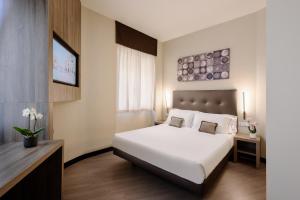 Deluxe Double or Twin Room room in Hotel Mentana by R Collection Hotels