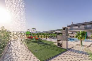 Villa Antea - privat heated pool, brand new villa, relaxing, rural near sea 