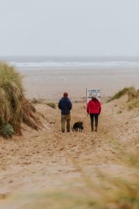 Llangennith, Gower, Swansea SA3 1HX, Wales.