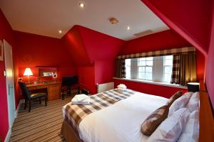 Cosy Double Room room in Savoy Park Hotel