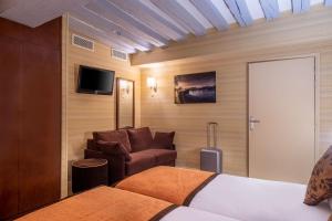 Hotels Hotel Saint Honore 85 : photos des chambres