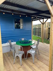 Gullivers Valley, M1, JCT 31