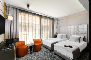 Emerald Hotel by Continental Group
