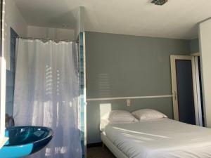 Hotels California : Chambre Double avec Toilettes Communes