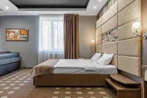 Suite room in Ambassador Plaza