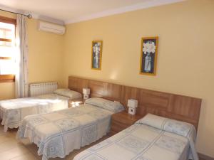 Triple Room room in Hostal Costa Azul