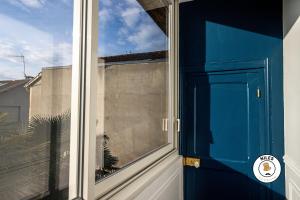 Appartements L'Haussmann, Rare, Appartement Vue Chateau et Palmiers : photos des chambres