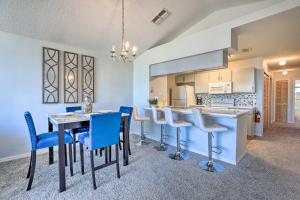 Less Than 8 Mi to Disney Getaway with Deck in Kissimmee!